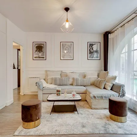 Historical In The Heart Of - 1 باريس