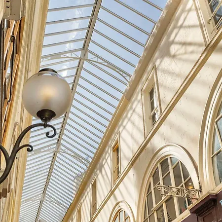 Historical In The Heart Of - 1 * باريس