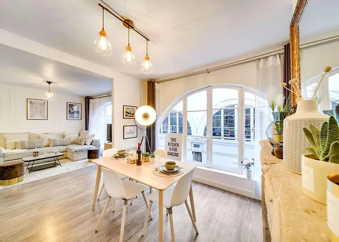 Historical In The Heart Of - 1 Apartamento *